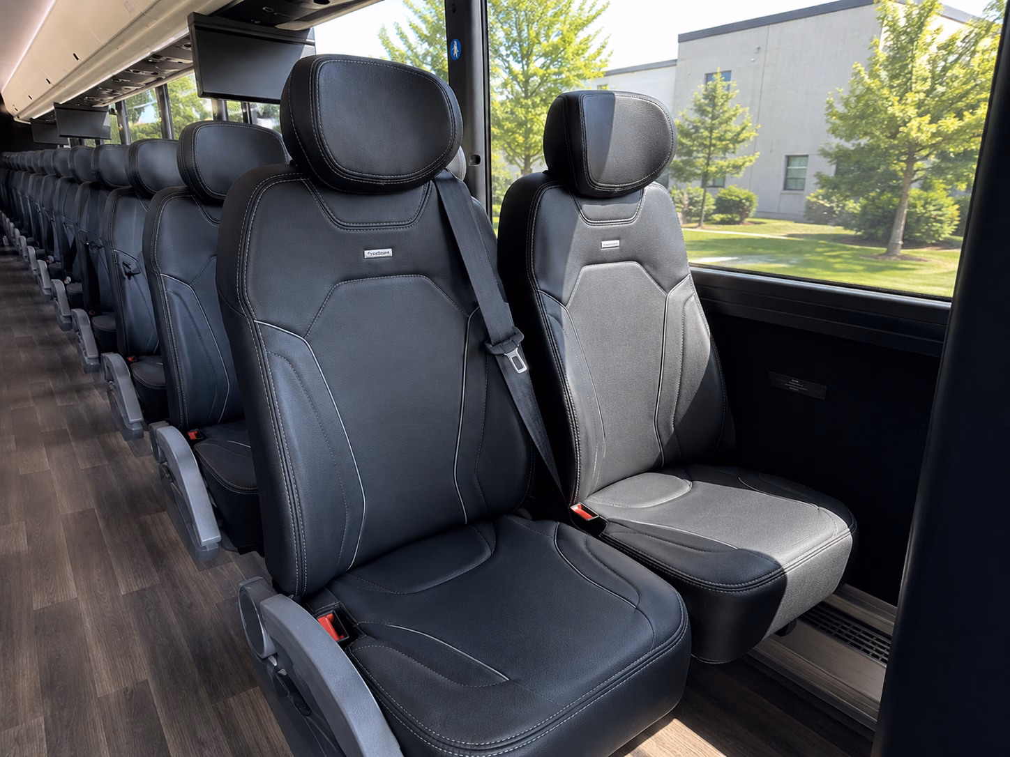 college tour charter buses to oakland university macomb community college and beyond
